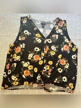 Justify Black Floral Button-Front Tie Hem Tank Top, size 2X